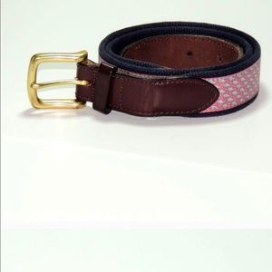 Vineyard vines belt
